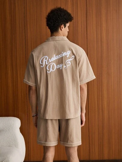 Manfinity VCAY 2pcs Menswear Casual Loose Short Sleeve Shirt And Elastic Waist Straight Leg Shorts Set