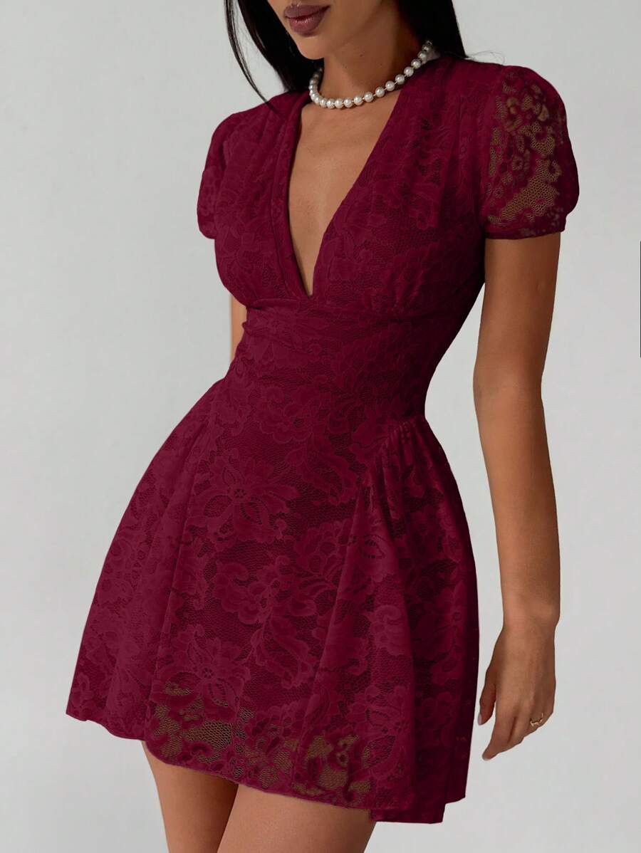 Firerie 浪漫 V 领泡泡袖修身蕾丝 A 字迷你连衣裙，优雅适合约会、婚礼、春夏季