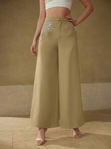 MOTF PREMIUM بنطال ذو جيوب مائلة مزين بخرز اللؤلؤ الاصطناعي