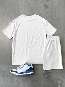 Manfinity EMRG Set di t-shirt casual a maniche corte con stampa di lettere a girocollo e pantaloncini con coulisse in vita per uomo, completo da uomo in due pezzi, set di pantaloncini in due pezzi per uomo
