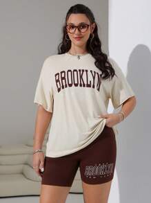 SHEIN EZwear Camiseta de hombro caído con gráfico de letra y shorts de motociclista para el verano en tallas grandes