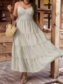 SHEIN Clasi Robe longue pour le Nouvel An, à bretelles fines, dos nu, avec volants à l'ourlet, sans manches, de couleur unie, grande taille, pour tenue de fête pour le Thanksgiving