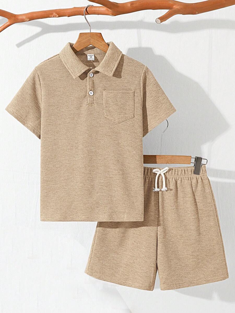 SHEIN 2 件套青少年男孩宽松纯色翻领短袖 Polo 衫和短裤套装，通勤、上学、日常、运动休闲装，适合春夏季