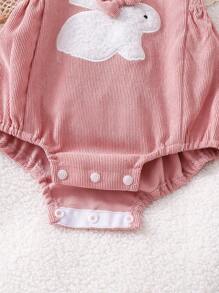 SHEIN Playful Pals 2件套婴儿可爱兔子刺绣毛球装饰连体衣套装，夏季