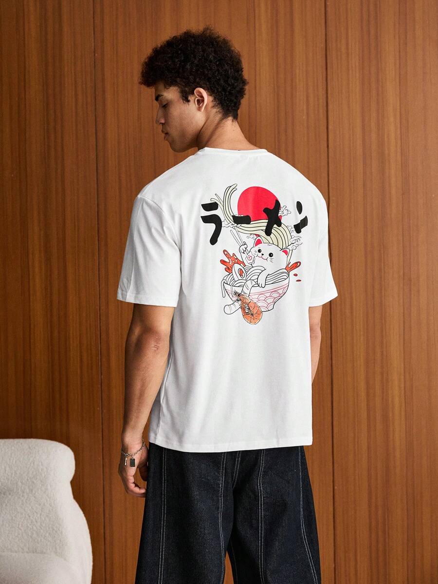Manfinity VCAY 宽松男士棉质卡通日文字母图案 T 恤，夏季 - 白色 - 查看 1