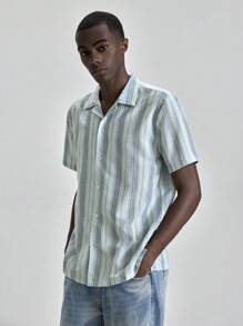 Ontre 2025 Camisa de manga corta casual de verano para hombres con estampado de rayas y cuello de solapa, adecuada para el Día de la Independencia, el Día del Padre, la graduación, el uso diario, una adorable parte superior de verano, vacaciones en la playa de los hombres, camisa de manga corta - Azul - Ver 6
