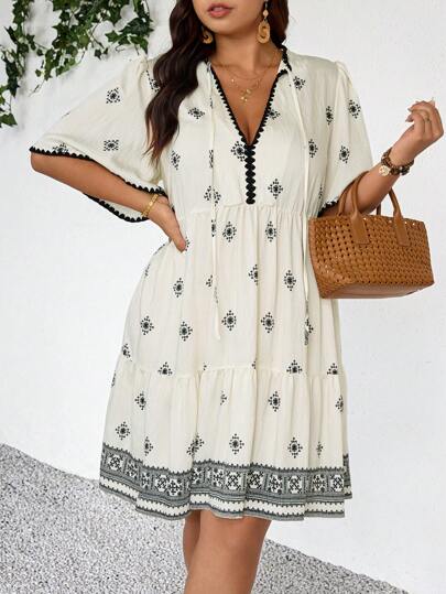 SHEIN Frenchy Plus Size Women Vacation Floral Print Short Puff Sleeve Casual Dress,Sundress,Summer Dresses For Women