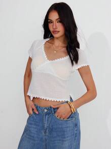 Roylia Vải dệt kim nhung đàn hồi cao, Vải dệt kim Jacquard đàn hồi cao, Vải đục lỗ có họa tiết, Vải lưới, Ôm sát, Làm thon gọn, Cổ chữ V sâu, Tay ngắn, Viền xẻ, Eo bó, Cổ ren, Ren chắp vá, Trong mờ, Hoa vỏ sò, Viền xếp nếp, Kỳ nghỉ, Lễ hội, Thanh lịch, Gợi cảm, Sang trọng, Lãng mạn, Đi làm, Tối giản, Cổ điển, Gợi cảm, Áo phông nữ dài thường mùa Xuân/Hè - trắng - Xem 4
