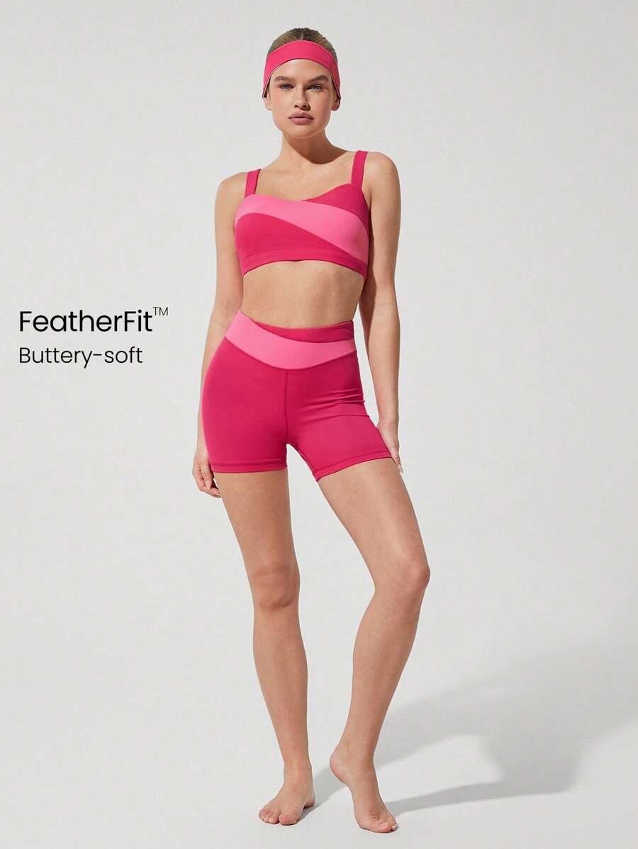 GLOWMODE 4.3英寸 FeatherFit™ Winning Streak 吸汗排汗柔软弹力防滑拼色腰部骑行短裤低冲击瑜伽普拉提 Barre Studio 日常休闲装