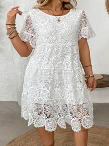 Flouryn 女式休闲度假蕾丝镂空喇叭形大码连衣裙 - 白色 - 查看 6