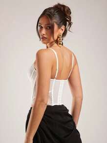 Silquee 女士优雅白色吊带蕾丝文胸上衣，夏季时尚，适合办公室穿着和日常穿着 - 白色 - 查看 2