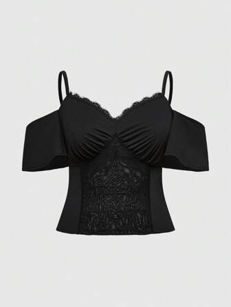 T-shirt grande taille à patchwork, broderie et maille de style gothique sombre et goth de plage