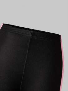 SHEIN 2件套女童休闲简约数字印花T恤和短裤，适合夏季穿着