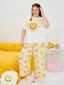 SmileyWorld® | SHEIN Plus Size   Women Summer  Y2K Cleanfit Casual Rave Outfits Festival  Punk Cover Up  Retro Vintage Cartoon Casual Cute Funny Loose Knit  Butter Yellow Cartoon Heart Smiling Face Tie-Dye Pattern Short Sleeve T-Shirt And Pants 2-Piece Pajamas Set