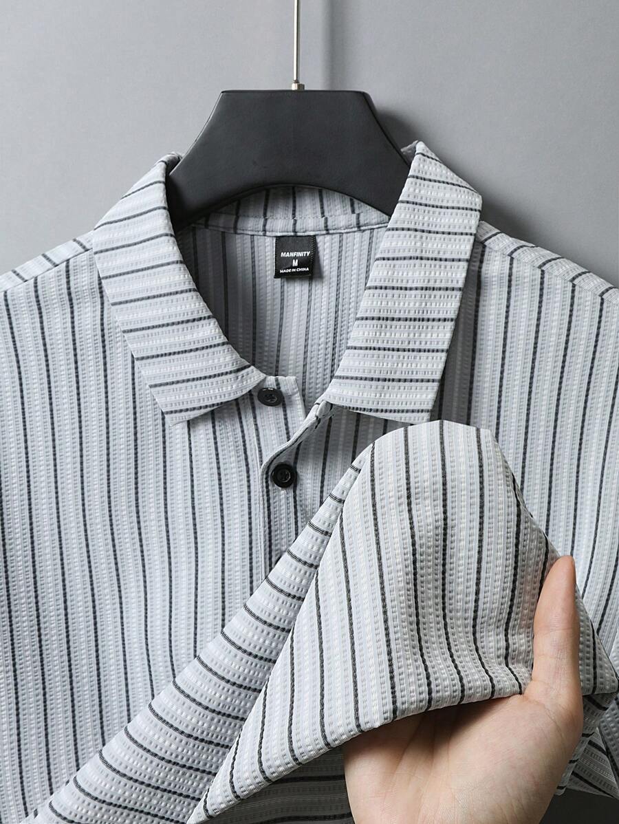 Manfinity Homme Men's Vertical Stripe Simple Short Sleeve Polo Shirt - Baby Blue - View 1