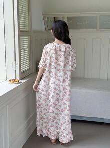 SHEIN 青少年女孩简约碎花图案彼得潘领半拉链泡泡袖荷叶边下摆宽松舒适睡袍 - 淺粉色 - 查看 2