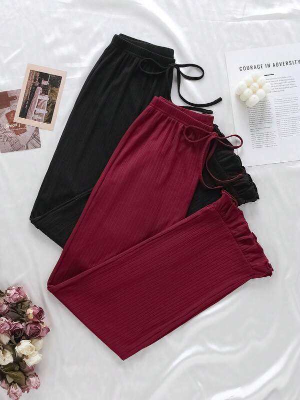 2 件套舒适休闲女士家居服套装，带荷叶边下摆