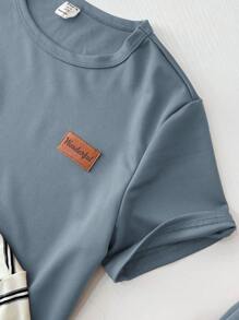 SHEIN 4 件套青少年男童休闲条纹狼印花圆领短袖 T 恤和裤子套装，适合通勤、上学、日常休闲和运动装，春夏季