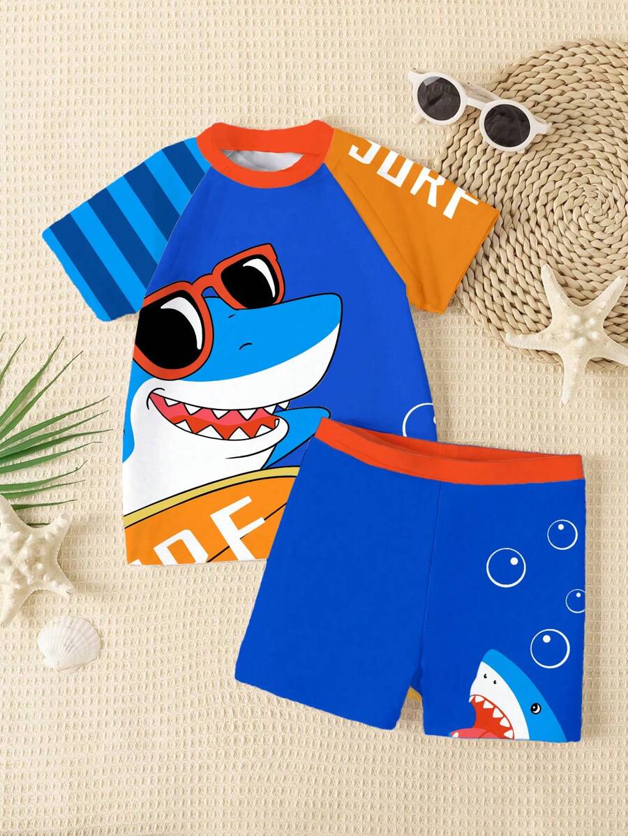SHEIN Leap Crew Conjunto de Camiseta de Manga Curta com Gola Redonda, Shorts e Roupa de Banho Casual e Folgado para Menino no Verão - Multicolorido - Visão 1