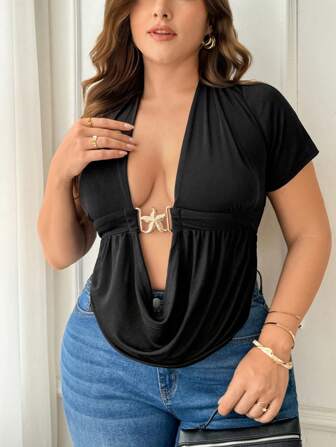 SHEIN Privé 加大码舒适休闲优雅深垂领金属褶皱海星装饰性感弹力短袖女式 T 恤/性感垂领黑色毕业衬衫/Y2K 女式 T 恤/派对上衣