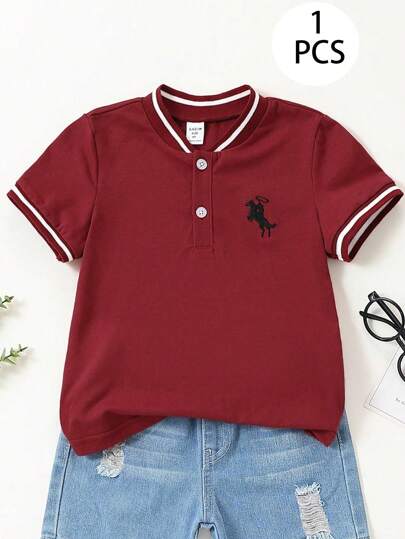 SHEIN 休闲运动学院风半拉链立领刺绣马标短袖polo衫，百搭舒适，适合外出、上学、度假、聚会、居家穿着，春夏季节、短途旅行、休闲放松、日光浴等场合皆宜。