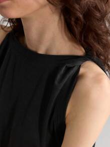 Ontre 2025 New Urban Style Black Material Twist Shoulder Design Sleeveless Top, Business Casual Women's Office Wear Low-Key Vintage High-Quality Commuter Airport Apparel High-Grade Material - Black - View 4