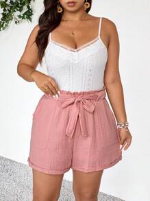 SHEIN Frenchy Conjunto de 2 piezas de talla grande con camiseta de encaje y parches y shorts de gasa con textura y bolsillo con lazo para vacaciones casuales, conjunto de ropa de verano para mujer - Rosa vieja - Ver 3