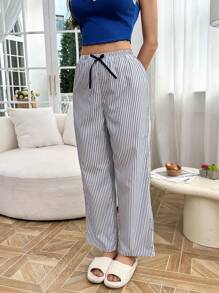 SHEIN بنطلون نسائي كاجوال مستقيم الساق مزين بفيونكة، خصر مطاطي، ذو خطوط عمودية، مناسب للموسم الانتقالي بين الخريف والشتاء - ازرق وابيض - مشاهدة 5
