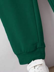 SHEIN Set de 2 piezas de camiseta de manga corta con cuello redondo estriado y pantalón hasta el tobillo con estampado versátil informal para niños y preadolescentes