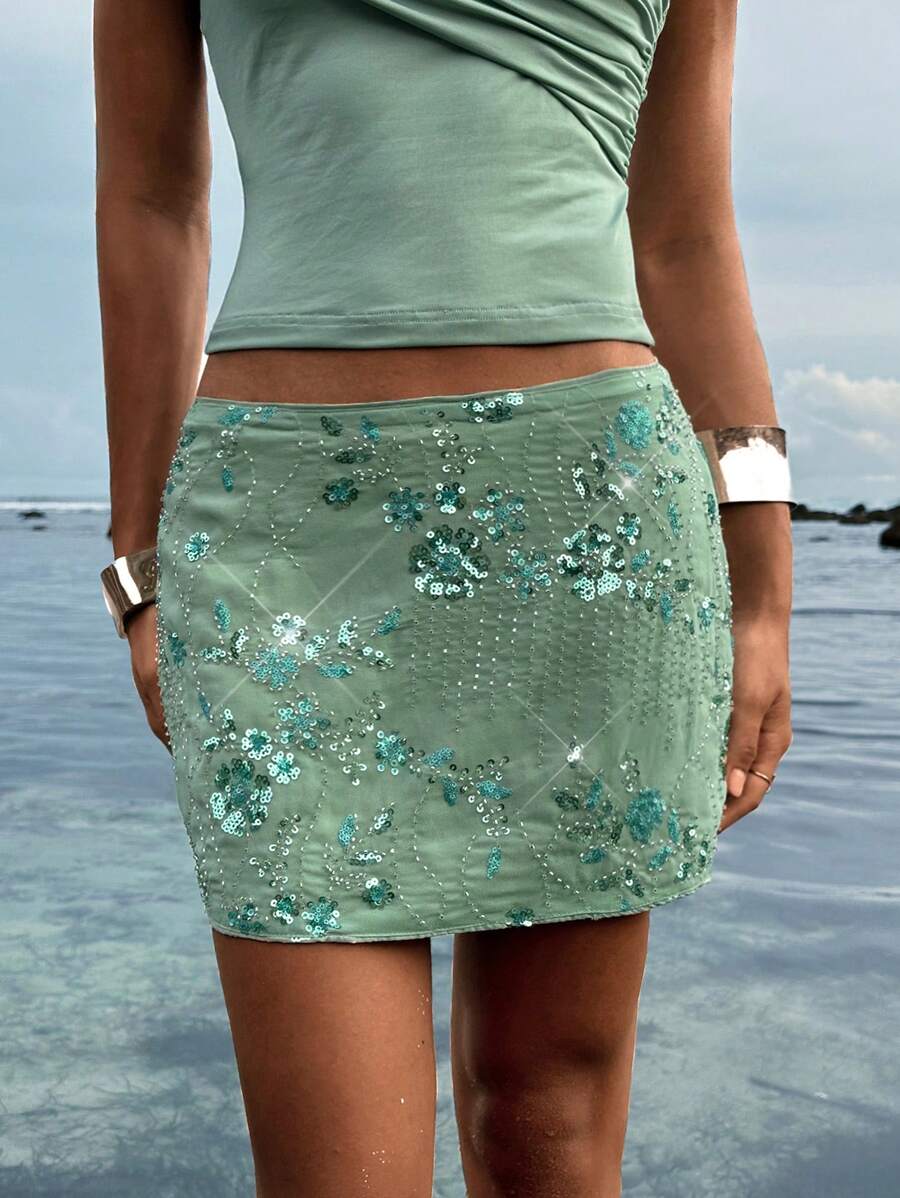 Opulessa Váy ngắn màu xanh lá cây dệt trơn thêu hạt cườm, eo thấp cho nữ, gợi cảm cho tiệc sinh nhật tốt nghiệp trên bãi biển mùa hè - màu xanh lá - Xem 1