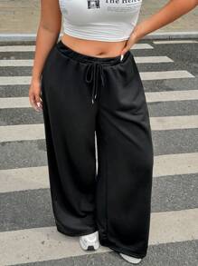 SHEIN EZwear 大码休闲纯色系带运动裤，日常休闲穿着，适合毕业典礼、教师节、返校季等场合。 - 黑色 - 查看 7