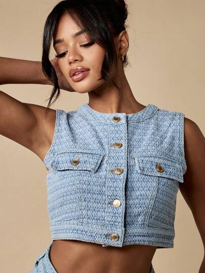 MISSGUIDED Chaleco corto con botones delanteros de jacquard texturizado, estilo utilitario, parte superior vaquera sin mangas con botones para festivales de verano, diseño inspirado en Y2K moderno