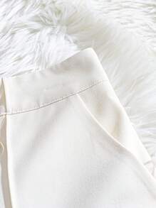 SHEIN Clasi Women's Elegant Minimalist Decorative Button A-Line Practical Pocket Solid Color Shorts, Spring/Summer - Apricot - View 4