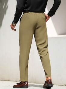 Manfinity Mode Quần âu công sở màu trơn cho nam có thắt lưng và túi - màu xanh lá - Xem 2