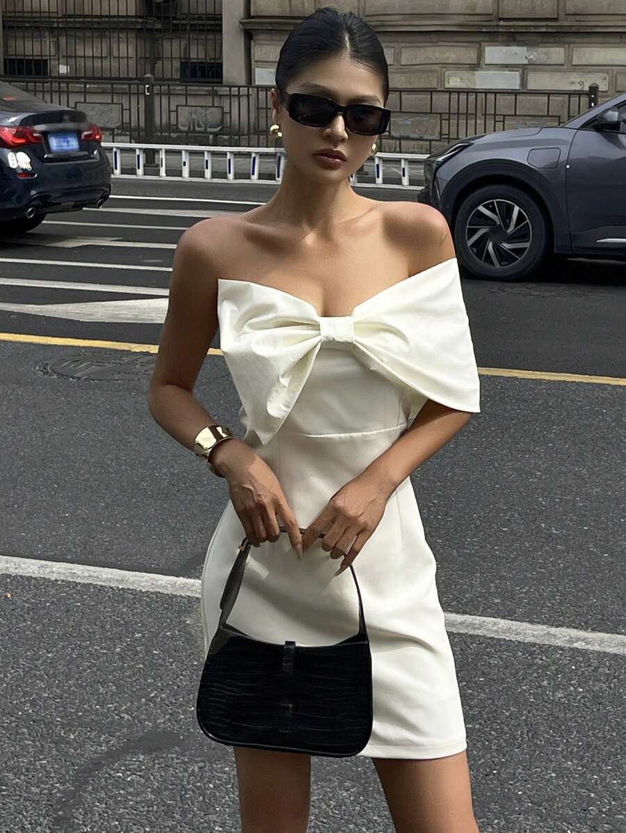 DAZY 鸡尾酒会婚礼设计斜领蝴蝶结扭结前襟修身不对称领口女式连衣裙夏季舞会礼服优雅派对女式连衣裙，迷你连衣裙Y2k返校节礼服露肩上衣性感连衣裙嘉年华 - 白色 - 查看 1