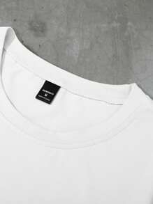Manfinity EMRG Set di t-shirt casual a maniche corte con stampa di lettere a girocollo e pantaloncini con coulisse in vita per uomo, completo da uomo in due pezzi, set di pantaloncini in due pezzi per uomo