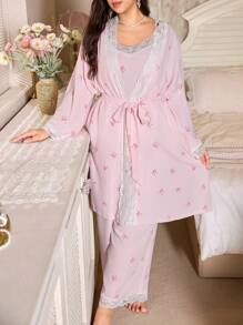 CottageSlumber 三件套加大码睡衣：蕾丝边条纹蝴蝶结印花吊带背心、长裤和系带睡袍，舒适优雅的细节设计，适合秋冬季穿着。