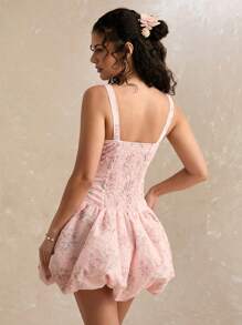 Enchnt Damska sukienka mini z haftem Burnt Flower i kwiatowym obszyciem