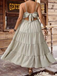 SHEIN Clasi Robe longue pour le Nouvel An, à bretelles fines, dos nu, avec volants à l'ourlet, sans manches, de couleur unie, grande taille, pour tenue de fête pour le Thanksgiving