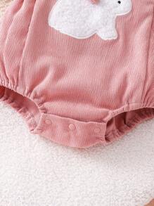 SHEIN Playful Pals 2件套婴儿可爱兔子刺绣毛球装饰连体衣套装，夏季