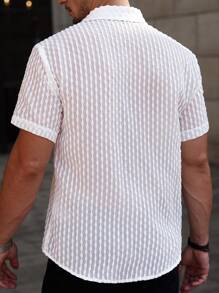 Manfinity RelaxMax Camisa casual de manga corta y un solo abotonadura de color liso para hombres, ideal para el verano