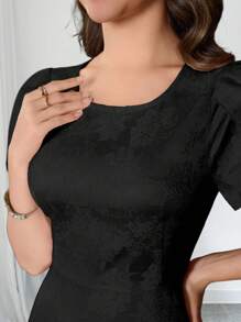 Modelyn Đầm cổ tròn tay lỡ màu trơn viền bèo nhún Jacquard, Xuân/Hè - màu đen - Xem 2