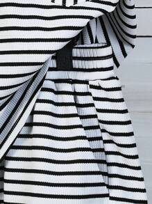 SHEIN 2pcs/Set Plus Size Casual Striped Crew Neck Short Sleeve Top And Shorts Set