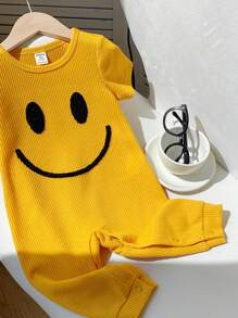 SHEIN Newborn Baby Boy Unisex Comfortable Casual Cute 3D Embroidered Face Pattern Yellow Short Sleeve Jumpsuit, Suitable For Indoor, Outdoor, Daily, Sports, Play, Party, Photo Shoot, Holiday, Spring/Summer - Yellow - View 3