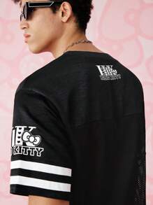 HELLO KITTY AND FRIENDS | SHEIN Men's Letter & Cartoon Pattern V-Neck Short Sleeve T-Shirt