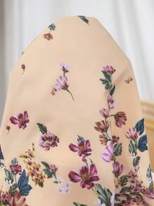 SHEIN Clasi Camisa floral con hombros descubiertos y vuelo en el bajo, adecuada para vacaciones y uso diario, talla grande para mujeres - Multicolor - Ver 4