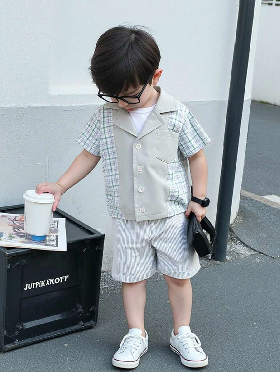 SHEIN 男宝宝夏季浅绿白格子翻领短袖开衫上衣搭配浅条纹短裤,适合海滩散步、公园野餐、朋友聚会、生日派对展现阳光魅力 - 綠色 - 查看 1