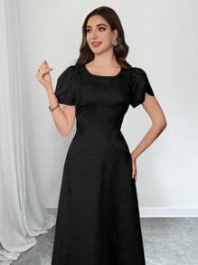 Modelyn Đầm cổ tròn tay lỡ màu trơn viền bèo nhún Jacquard, Xuân/Hè - màu đen - Xem 5