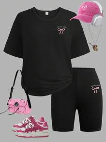 SHEIN 少女“寻找内心平静”蝴蝶结印花圆领宽松T恤和弹力短裤两件套，休闲夏季套装 - 黑色 - 查看 2