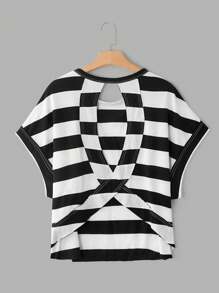 SHEIN Essnce 大码女装春夏时尚休闲宽松舒适清凉日常百搭修身黑白条纹后背镂空短袖T恤，简约风格，街头潮流，Y2k服饰，外出上衣，欧洲夏季